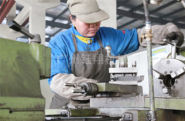 升降高剪切乳化機(jī)的轉(zhuǎn)速是不是越大越好呢？【鈺翔】